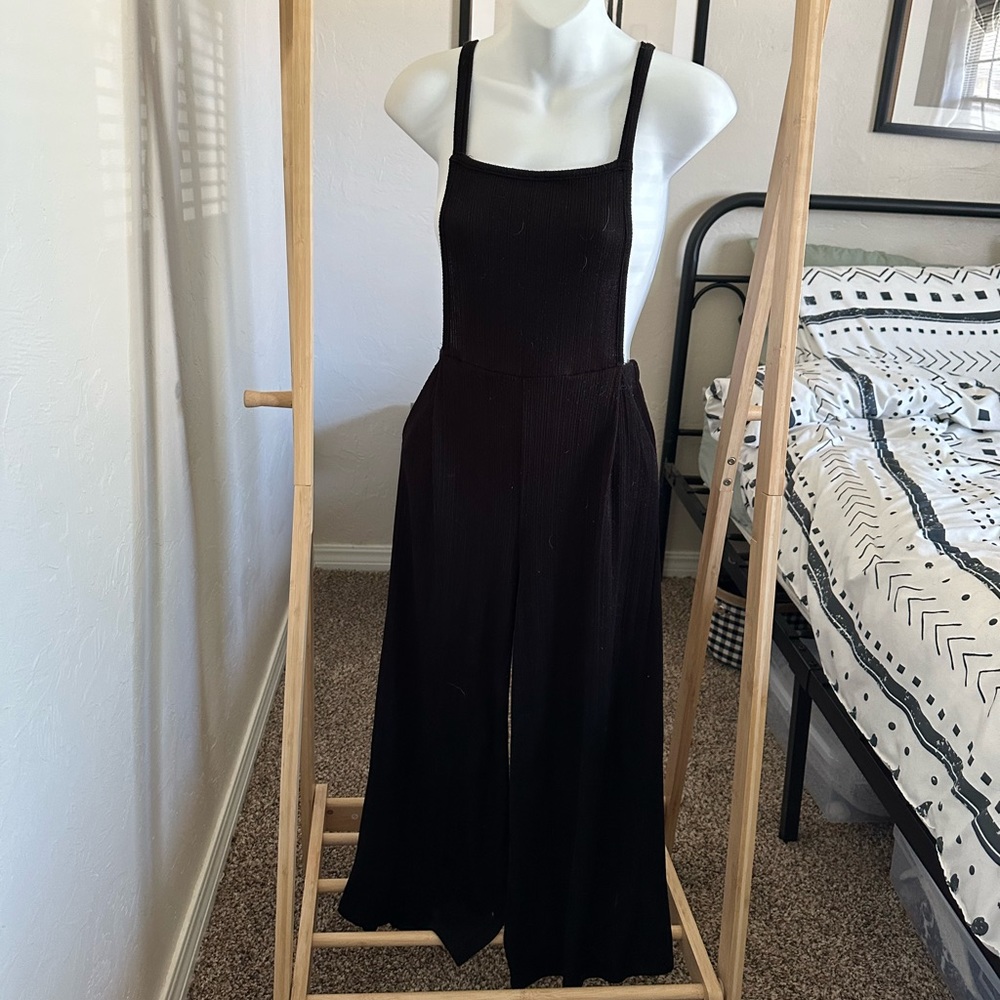 🚫 SOLD Black wide leg overalls jumpsuit